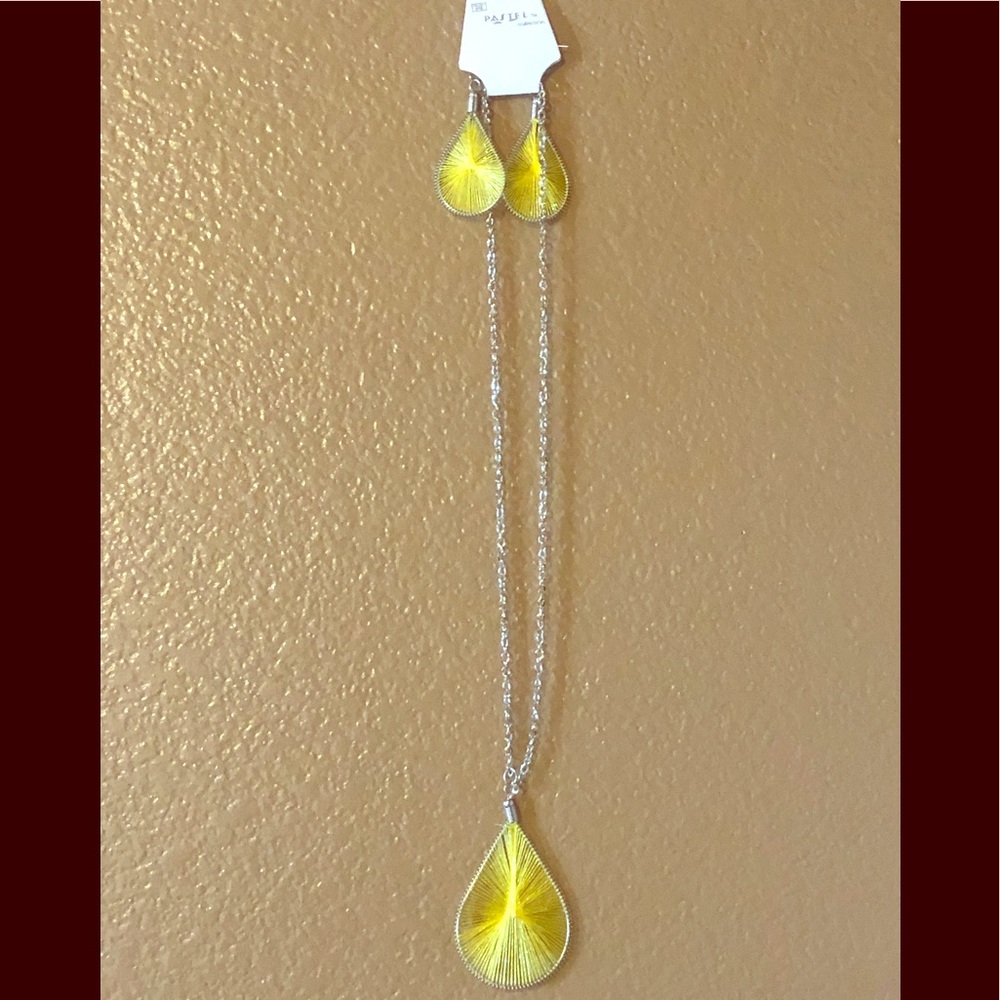 Necklace & Earring Set